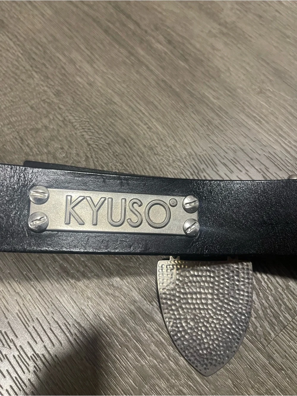 Kyuso Black Leather Men’s Belt with Silver Nameplate Accents by